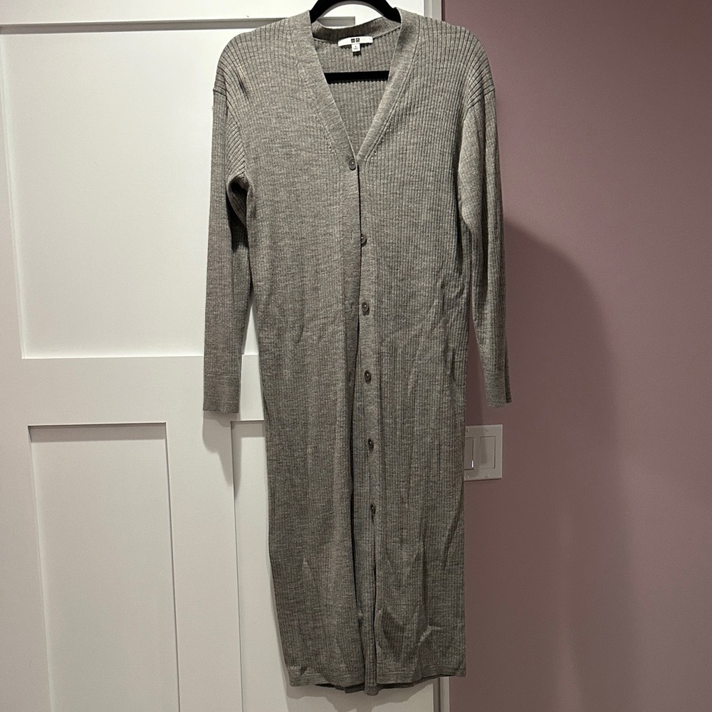 Uniqlo Gray Long Cardigan Sweater